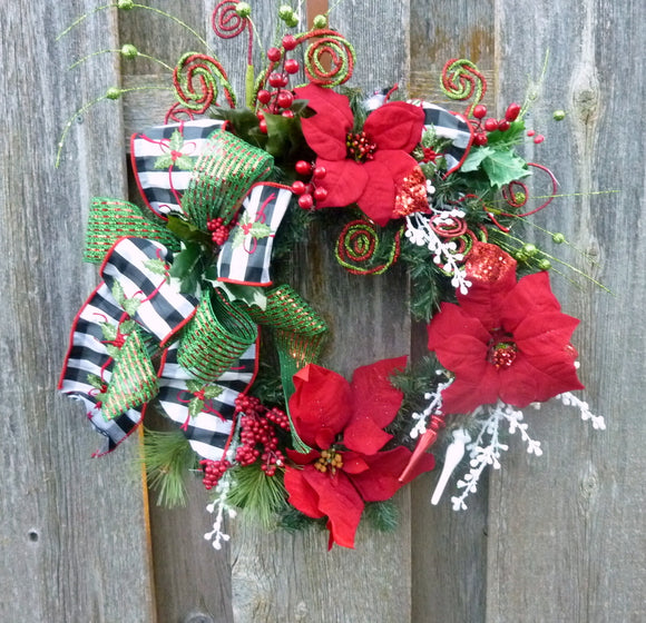 Christmas wreath, Christmas Decorations, Wreaths for the front door, fireplace wreath
